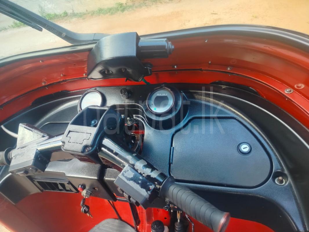 Bajaj Three Wheel 2011 - பயன்படுத்தப்பட்டது முச்சக்கர வண்டி sale in Sri Lanka - patpat.lk