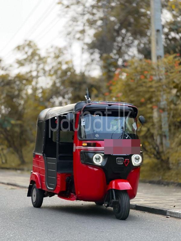 Bajaj Three Wheel 2017 - பயன்படுத்தப்பட்டது முச்சக்கர வண்டி sale in Sri Lanka - patpat.lk