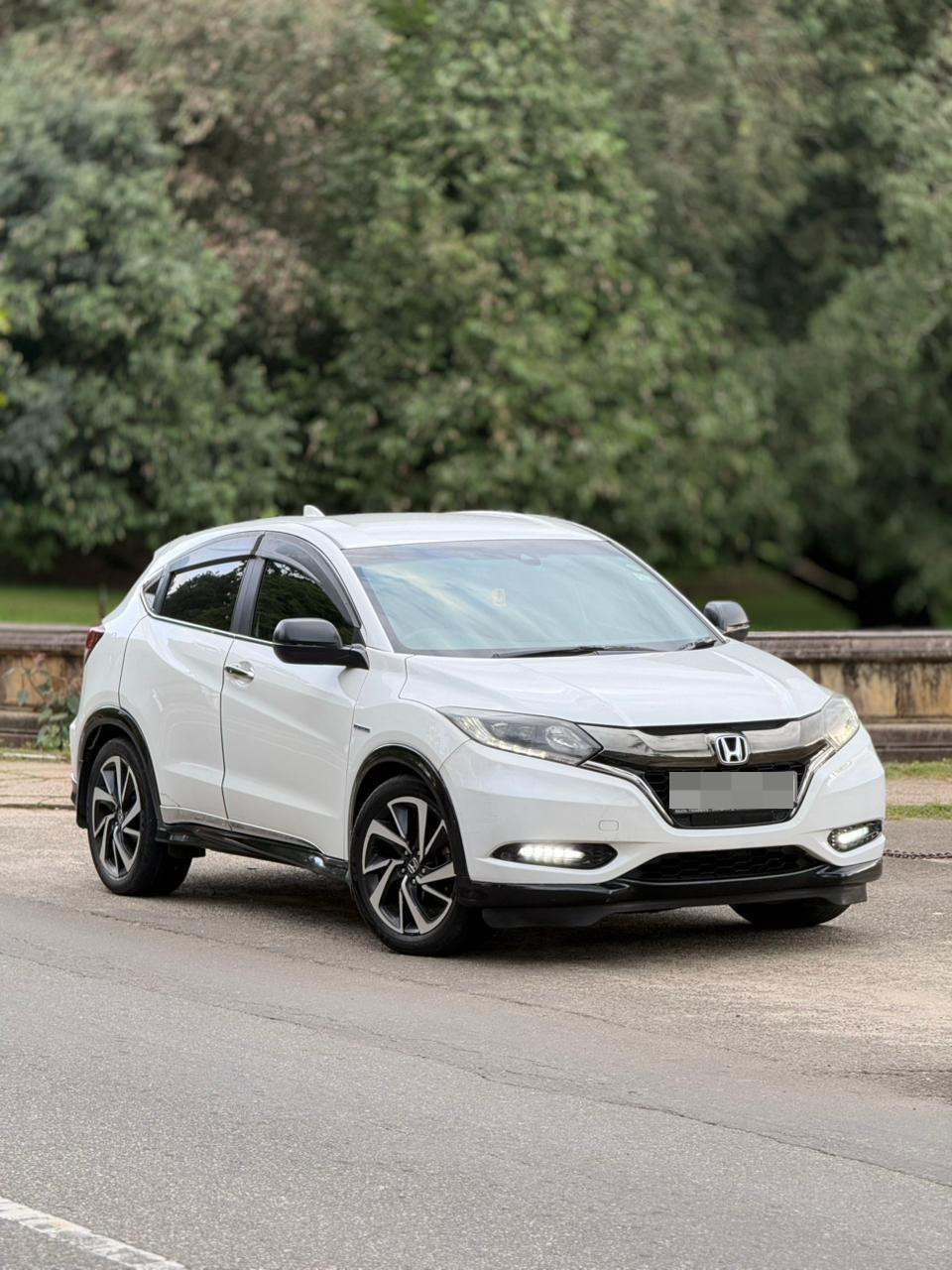Honda Vezel 2017 - பயன்படுத்தப்பட்டது SUV sale in Sri Lanka - patpat.lk