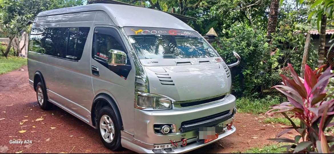 Toyota Hiace 2007 - Used Van sale in Sri Lanka - patpat.lk