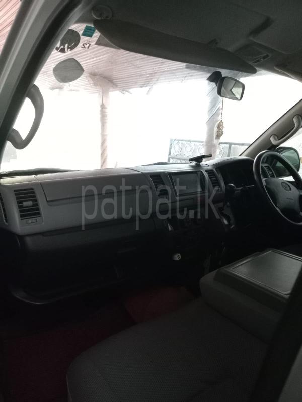 Toyota Hiace 2006 - Used Van sale in Sri Lanka - patpat.lk