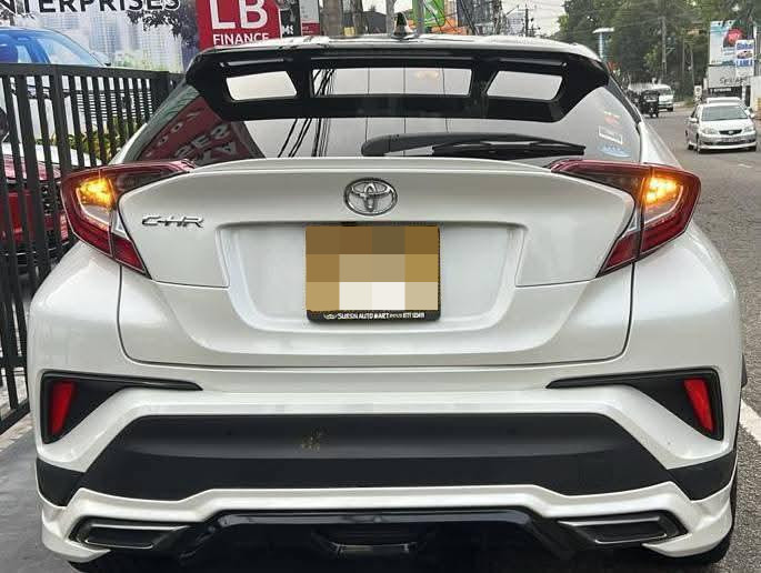 Toyota CHR 2018 - பயன்படுத்தப்பட்டது SUV sale in Sri Lanka - patpat.lk