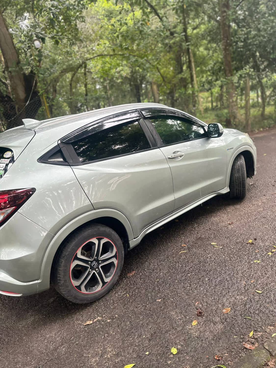 Honda Vezel 2014 - பயன்படுத்தப்பட்டது SUV sale in Sri Lanka - patpat.lk