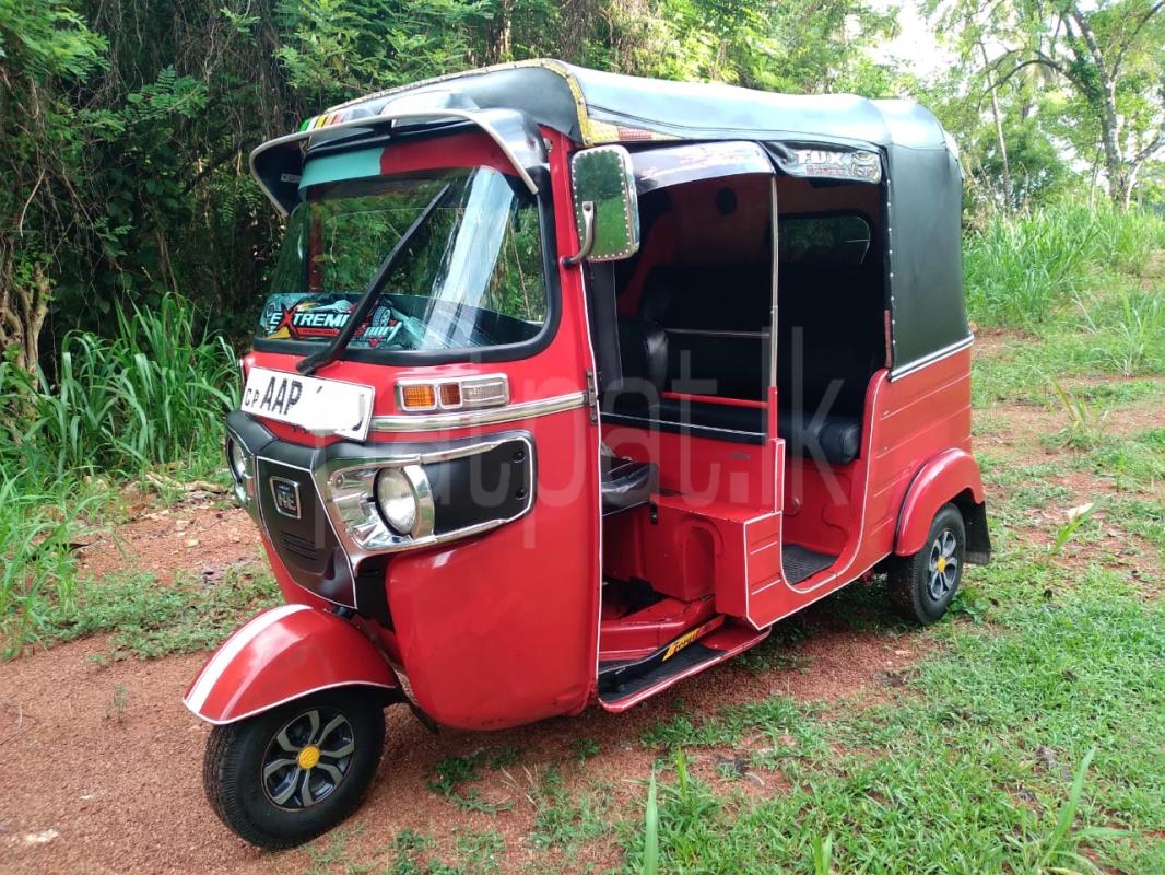 Bajaj Three Wheel 2014 - பயன்படுத்தப்பட்டது முச்சக்கர வண்டி sale in Sri Lanka - patpat.lk
