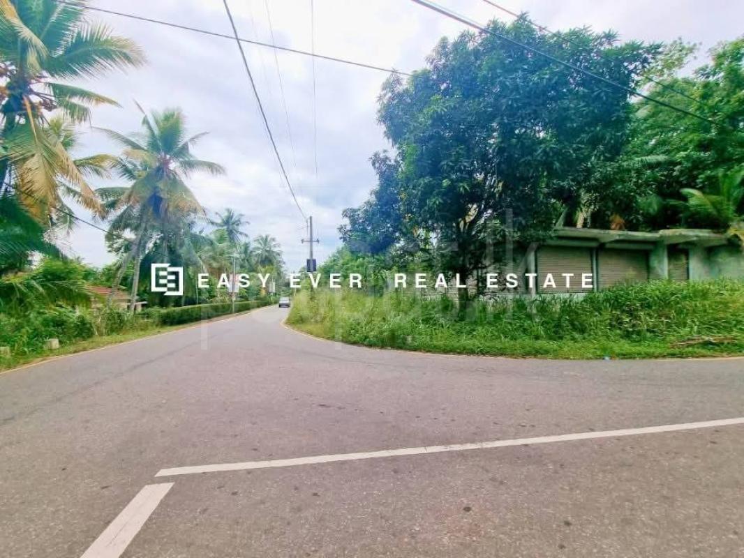 Residential Land for Sale in Veyangoda