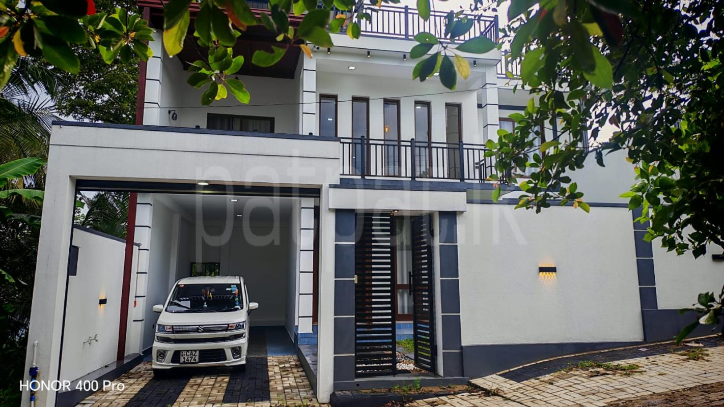 House for Sale in Athurugiriya