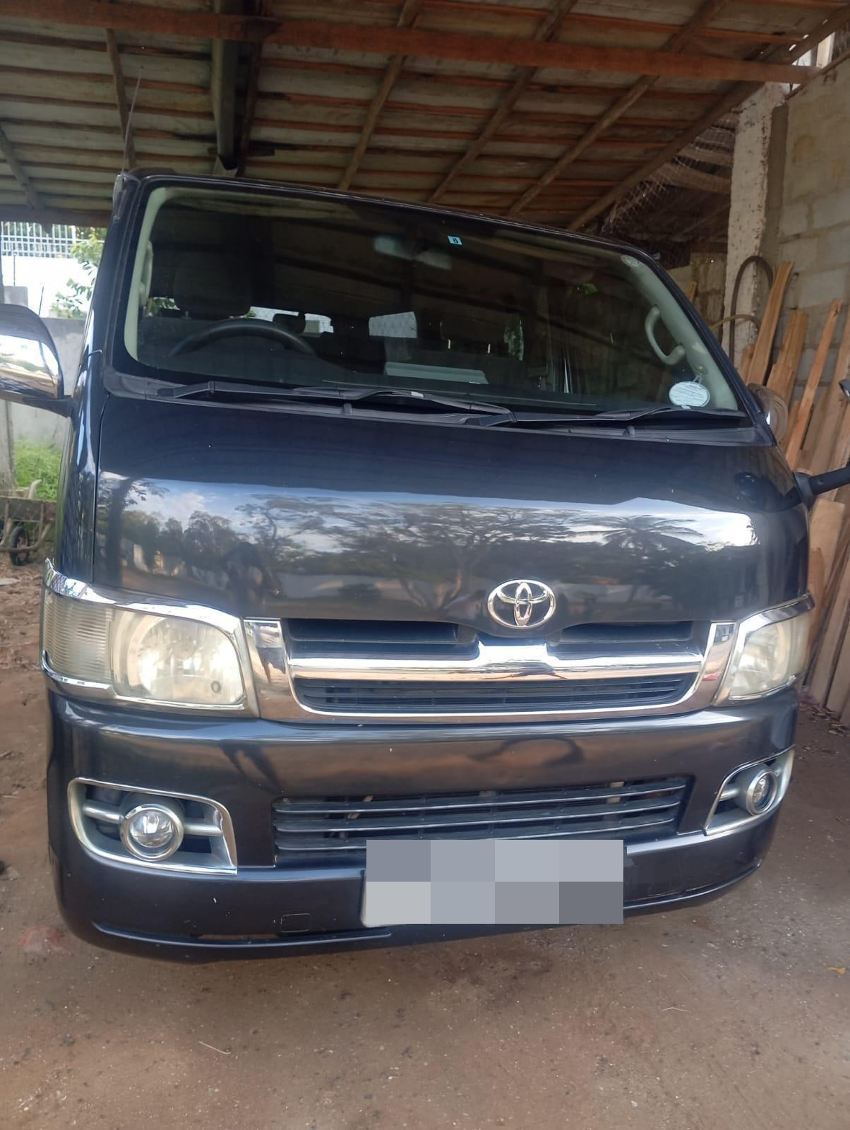Toyota Hiace 2006 - Used Van sale in Sri Lanka - patpat.lk