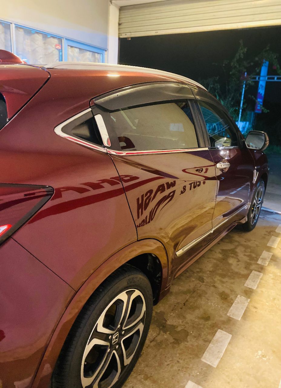 Honda Vezel 2015 - பயன்படுத்தப்பட்டது SUV sale in Sri Lanka - patpat.lk
