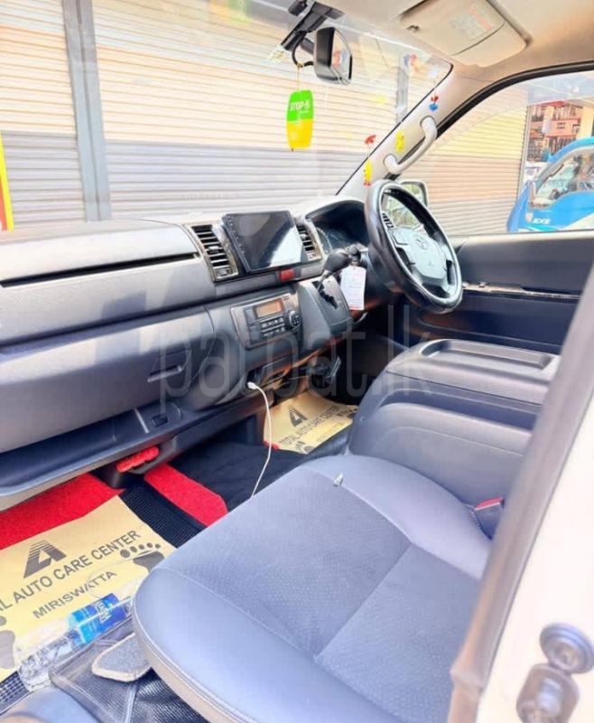Toyota Hiace 2016 - பயன்படுத்தப்பட்டது வேன் sale in Sri Lanka - patpat.lk