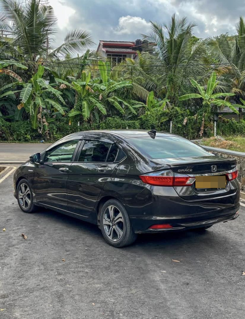 Honda Grace 2015 - பயன்படுத்தப்பட்டது கார் sale in Sri Lanka - patpat.lk