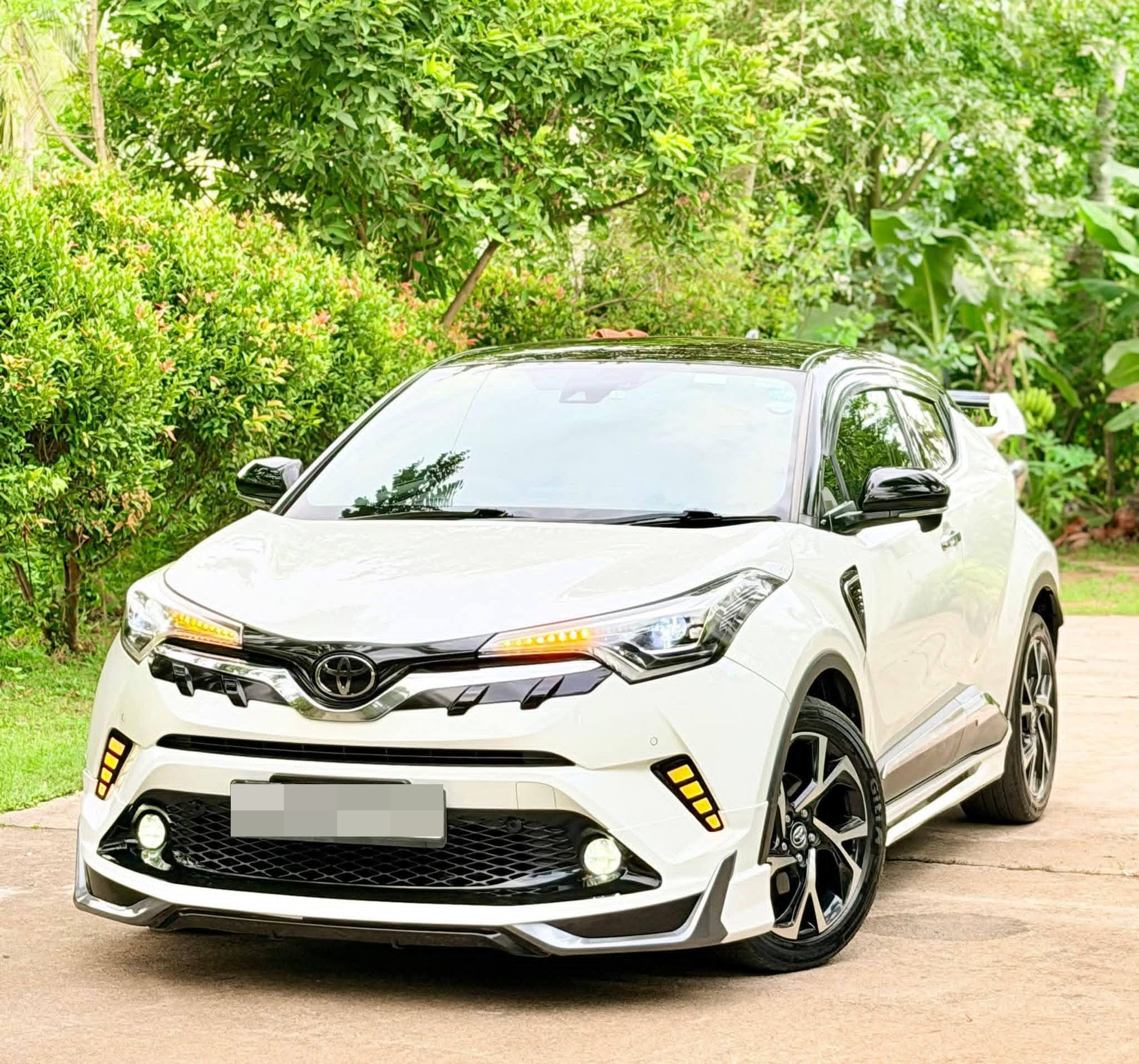 Toyota CHR 2017 - பயன்படுத்தப்பட்டது SUV sale in Sri Lanka - patpat.lk