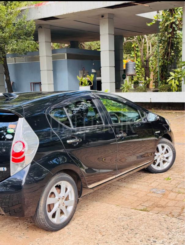 Toyota Aqua 2012 - பயன்படுத்தப்பட்டது கார் sale in Sri Lanka - patpat.lk