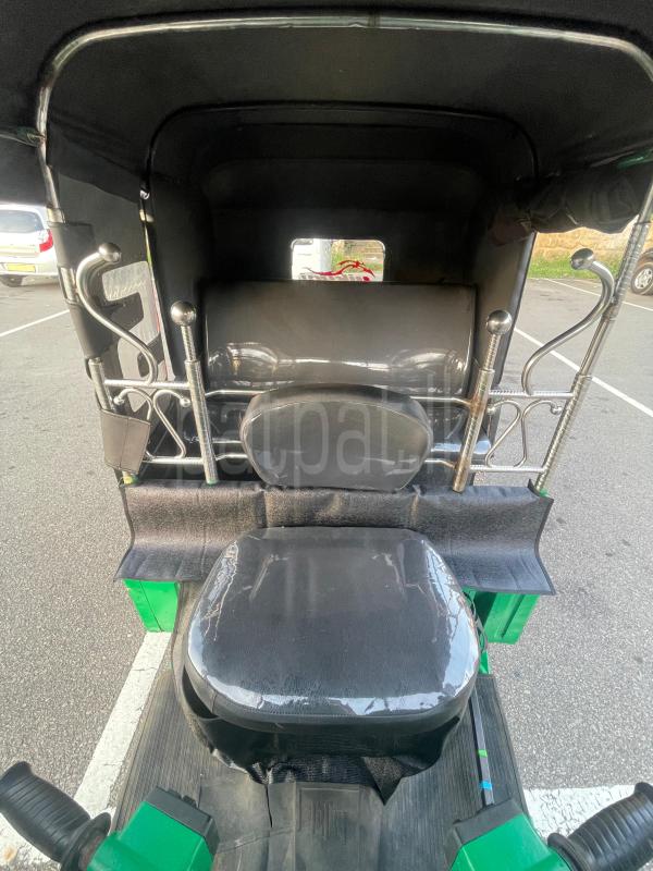Bajaj Three Wheel 2009 - භාවිතා කරන ලද ත්‍රිරෝද රථය sale in Sri Lanka - patpat.lk
