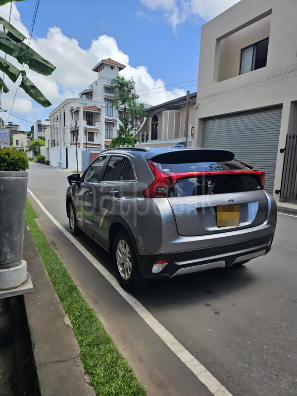 Mitsubishi ECLIPE 2018 - Used SUV sale in Sri Lanka - patpat.lk