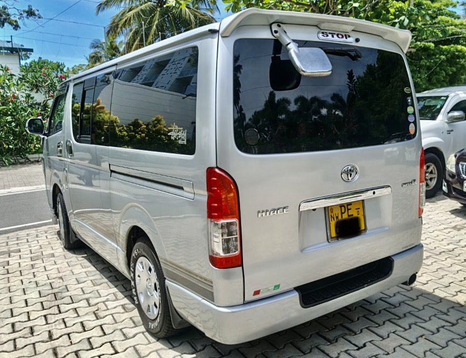 Toyota Hiace 2007 - பயன்படுத்தப்பட்டது வேன் sale in Sri Lanka - patpat.lk