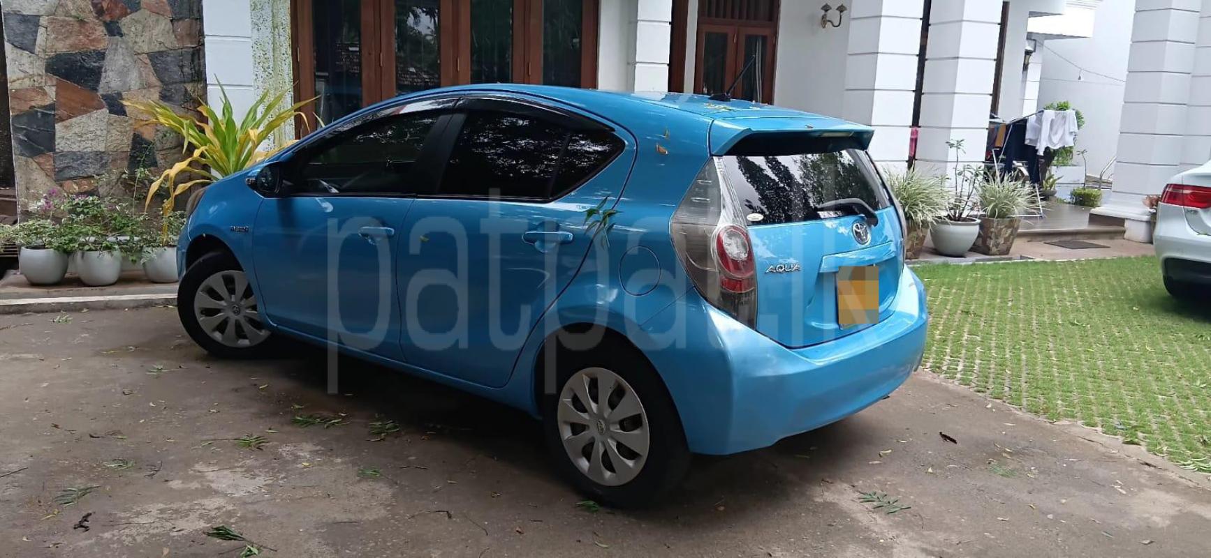 Toyota Aqua 2013 - பயன்படுத்தப்பட்டது கார் sale in Sri Lanka - patpat.lk