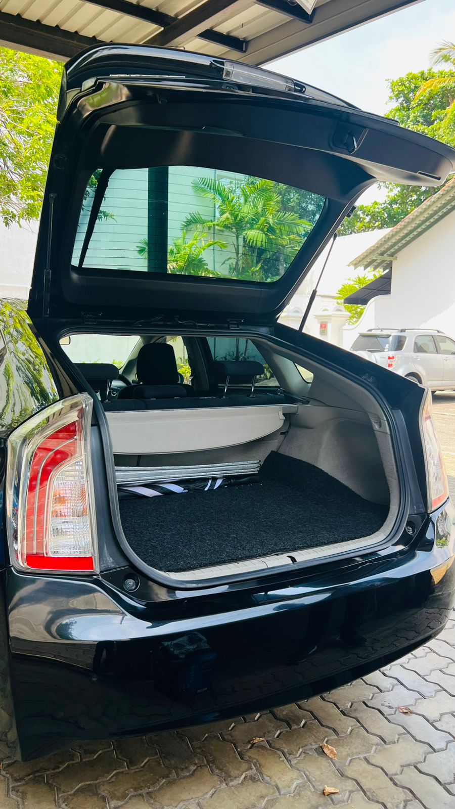 Toyota Prius 2013 - Used Car sale in Sri Lanka - patpat.lk