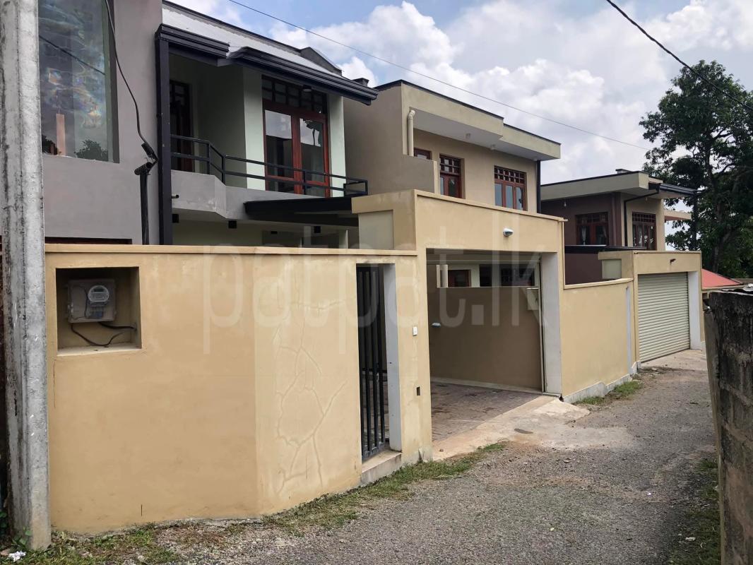 House for Sale in Nugegoda ads-image-1