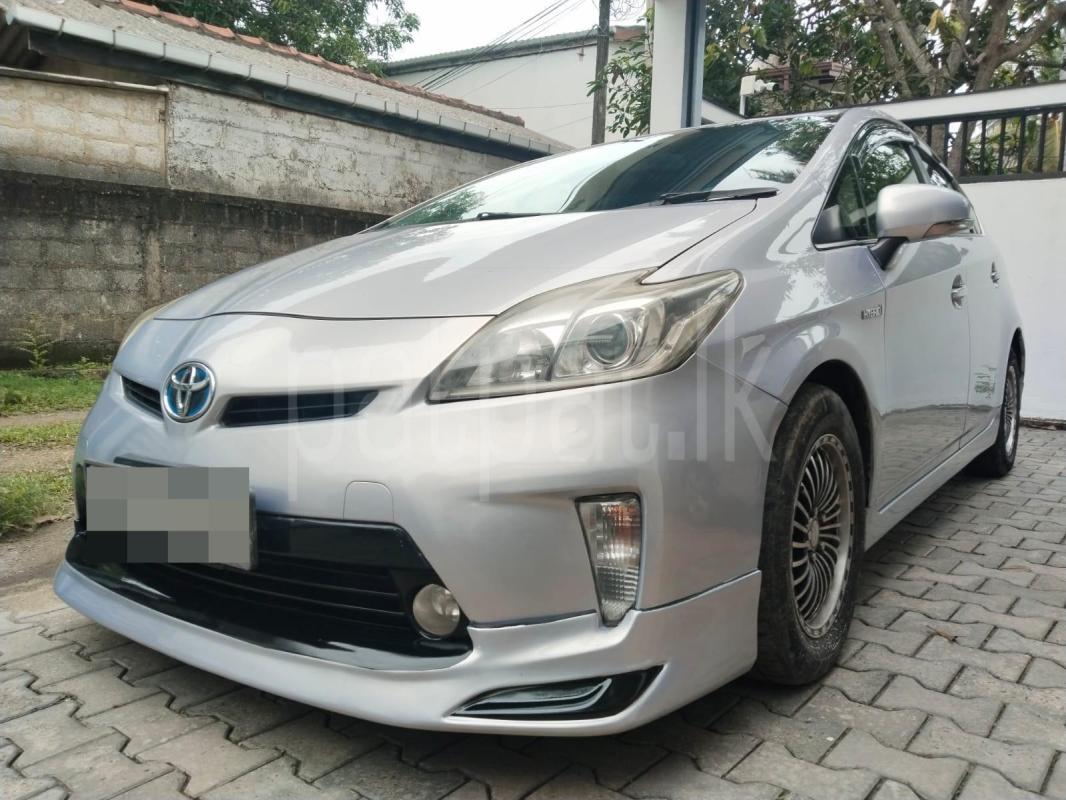 Toyota Prius 2012 - பயன்படுத்தப்பட்டது கார் sale in Sri Lanka - patpat.lk