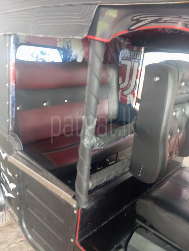 Bajaj 4 stroke 2015 - பயன்படுத்தப்பட்டது முச்சக்கர வண்டி sale in Sri Lanka - patpat.lk
