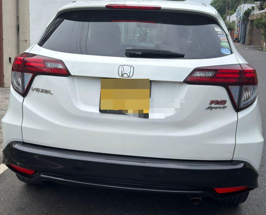 Honda Vezel 2017 - பயன்படுத்தப்பட்டது SUV sale in Sri Lanka - patpat.lk