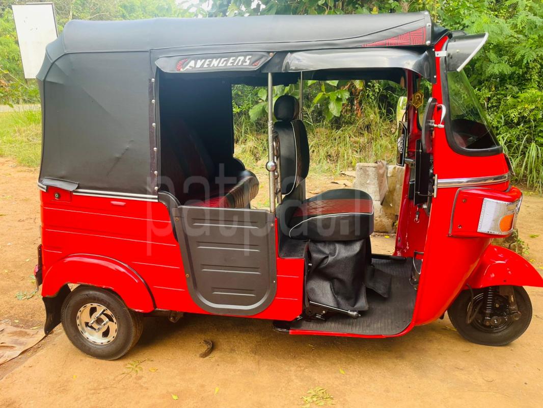 Bajaj Three Wheel 2011 - பயன்படுத்தப்பட்டது முச்சக்கர வண்டி sale in Sri Lanka - patpat.lk