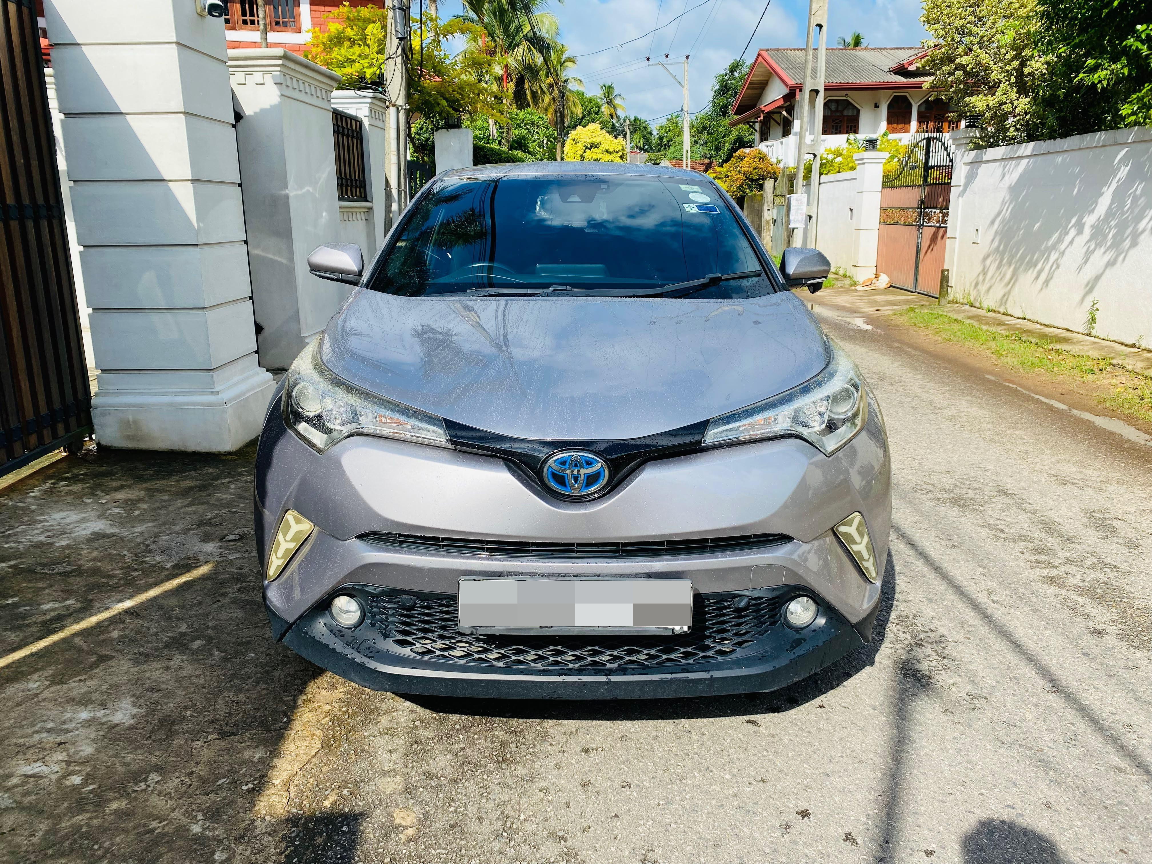 Toyota CHR 2017 - Used SUV sale in Sri Lanka - patpat.lk