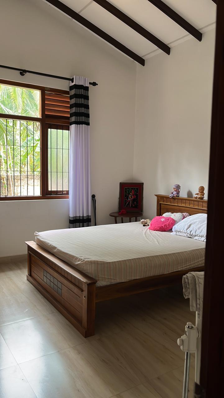 House for Sale in Mirigama