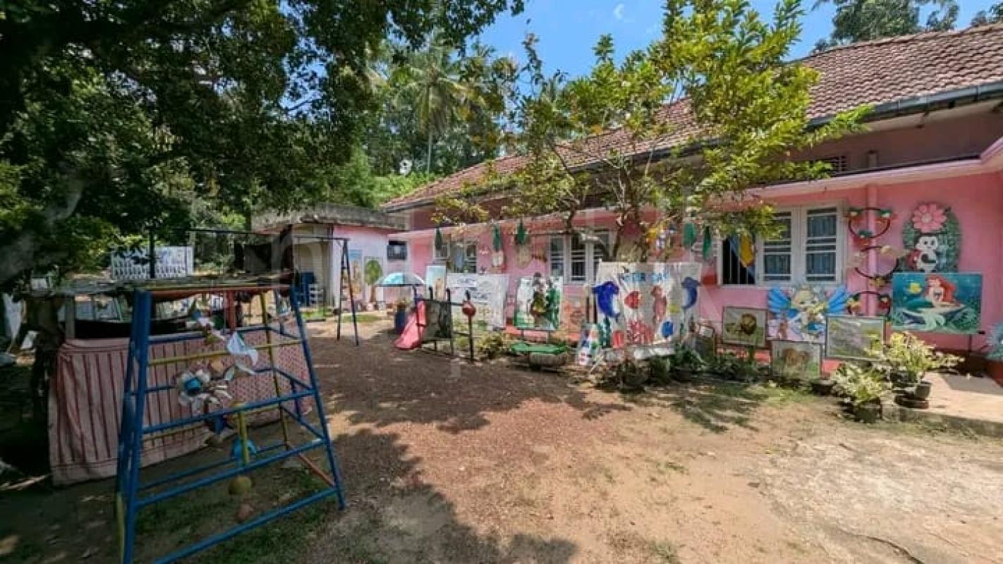 Advertisement image 6