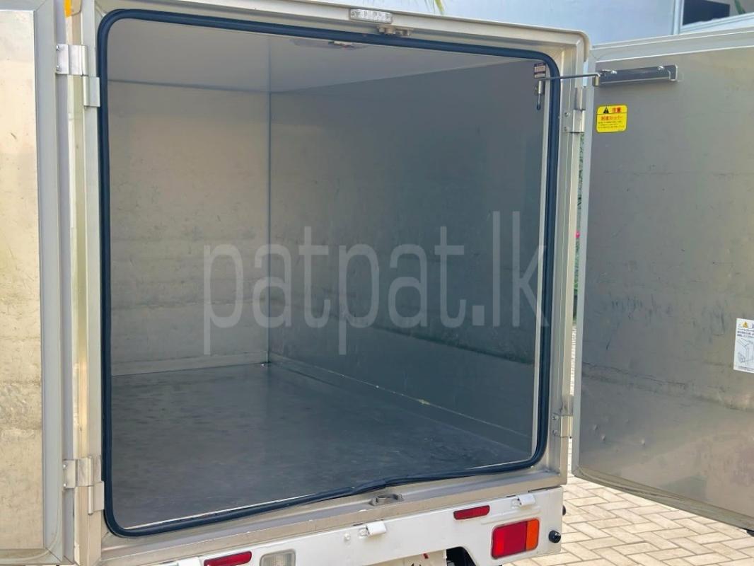 Advertisement image 6