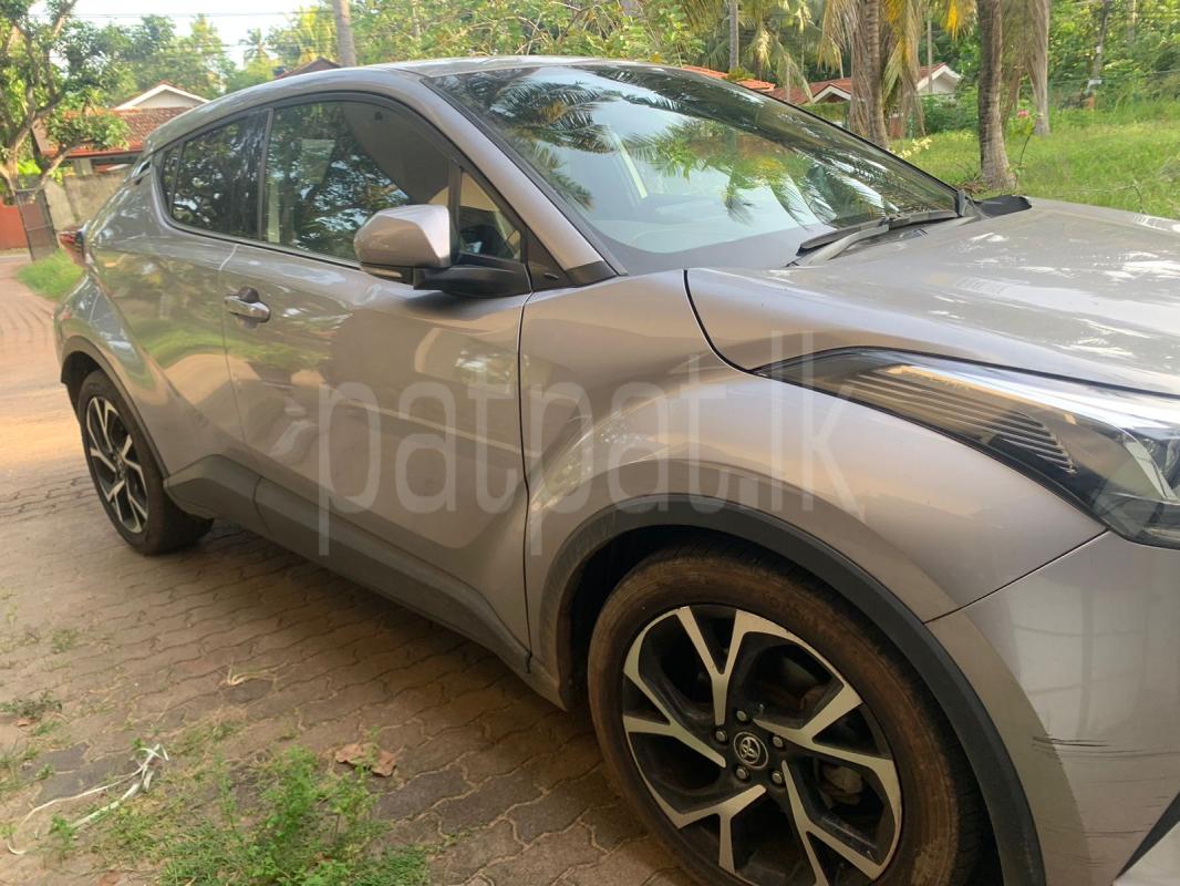 Toyota CHR 2018 - பயன்படுத்தப்பட்டது SUV sale in Sri Lanka - patpat.lk