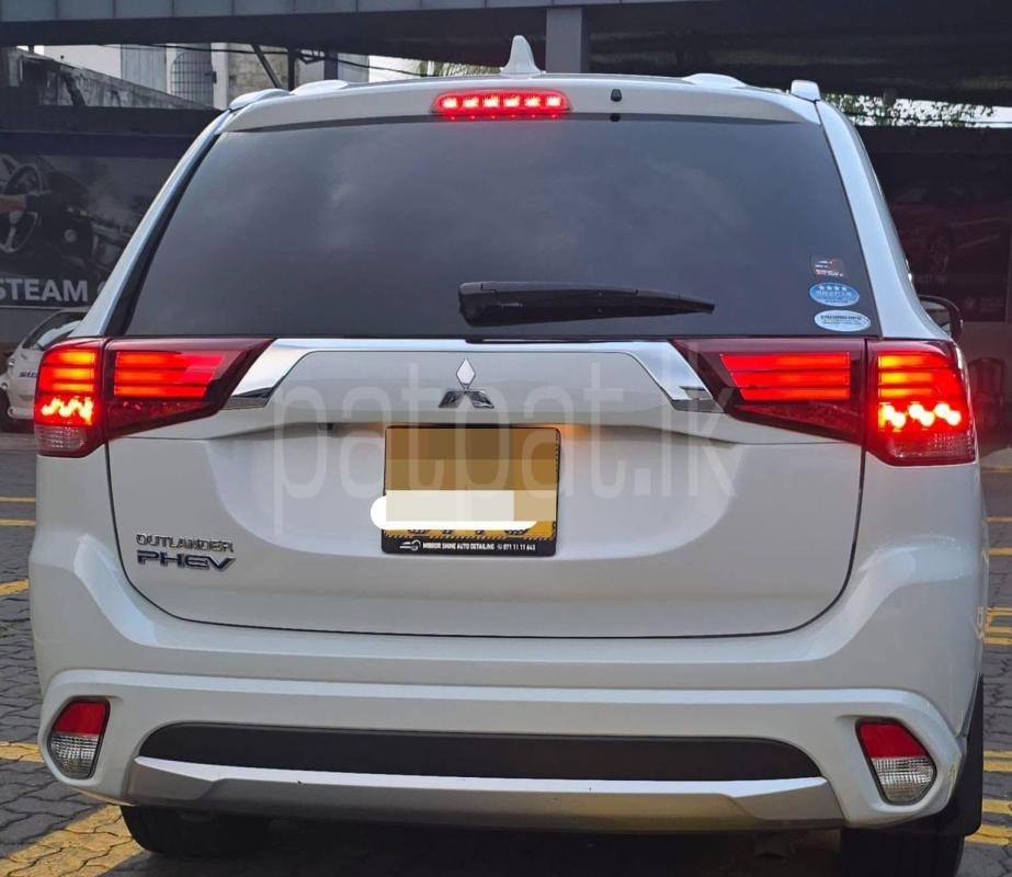 Mitsubishi Outlander 2015 - பயன்படுத்தப்பட்டது SUV sale in Sri Lanka - patpat.lk