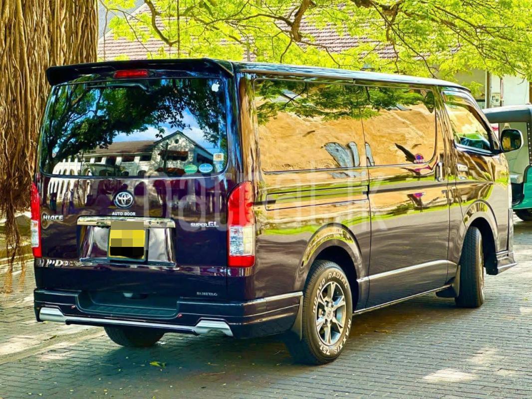 Toyota Hiace 2015 - Used Van sale in Sri Lanka - patpat.lk