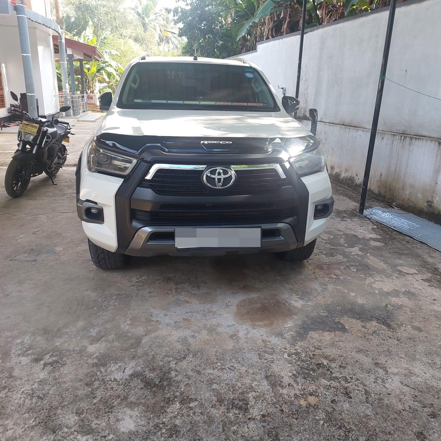 Toyota Hilux 2018 - பயன்படுத்தப்பட்டது சரக்கு போக்குவரத்து sale in Sri Lanka - patpat.lk