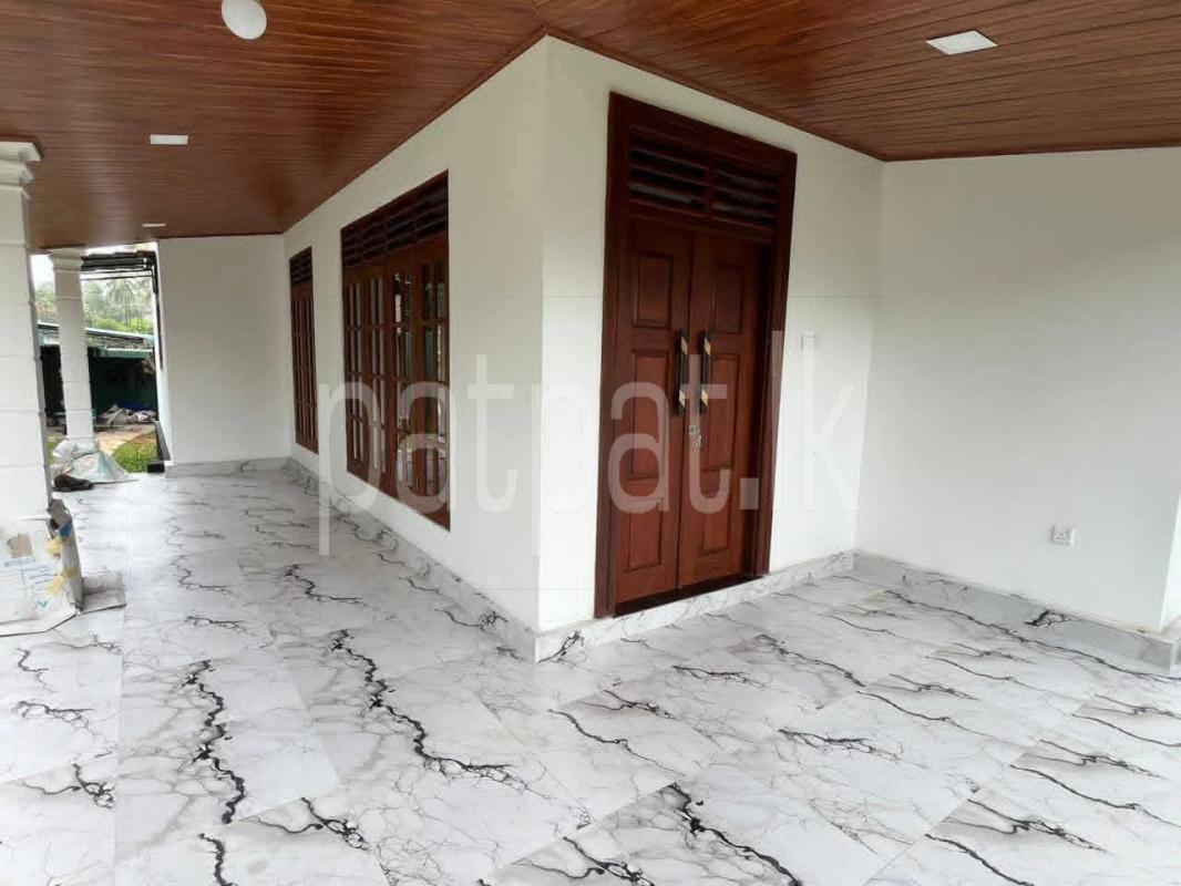 House for Sale in Weliveriya