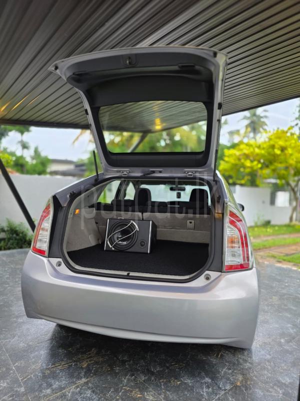 Toyota Prius 2014 - பயன்படுத்தப்பட்டது கார் sale in Sri Lanka - patpat.lk