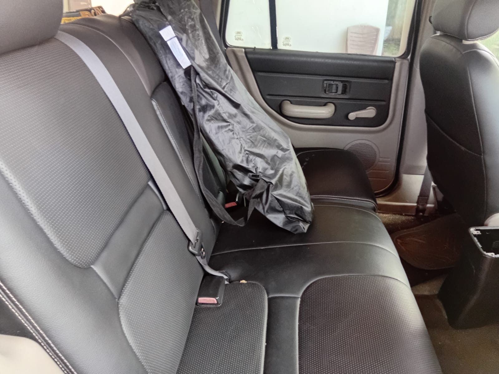 Land Rover Discovery 2000 - பயன்படுத்தப்பட்டது SUV sale in Sri Lanka - patpat.lk