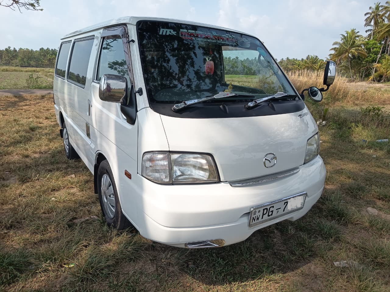 Mazda Bongo 2011 - Used Van sale in Sri Lanka - patpat.lk