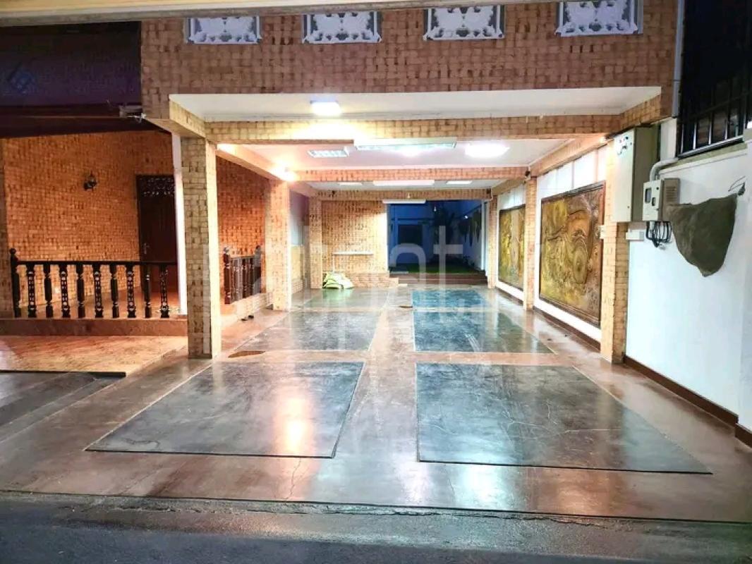 Advertisement image 5