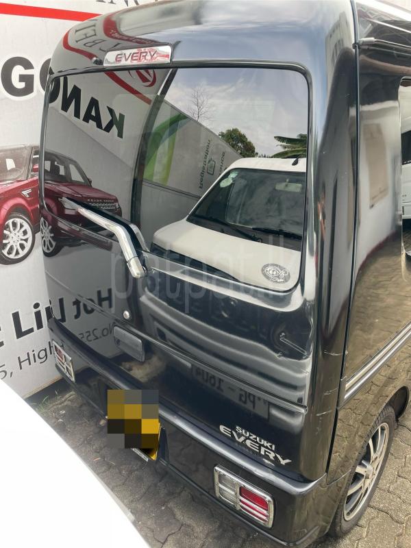 Advertisement image 3