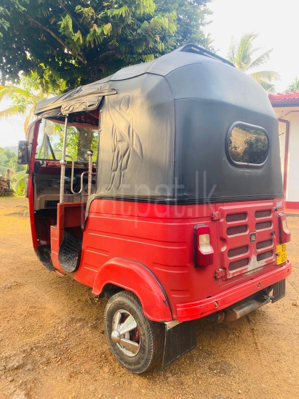 Bajaj Three Wheel 2016 - பயன்படுத்தப்பட்டது முச்சக்கர வண்டி sale in Sri Lanka - patpat.lk