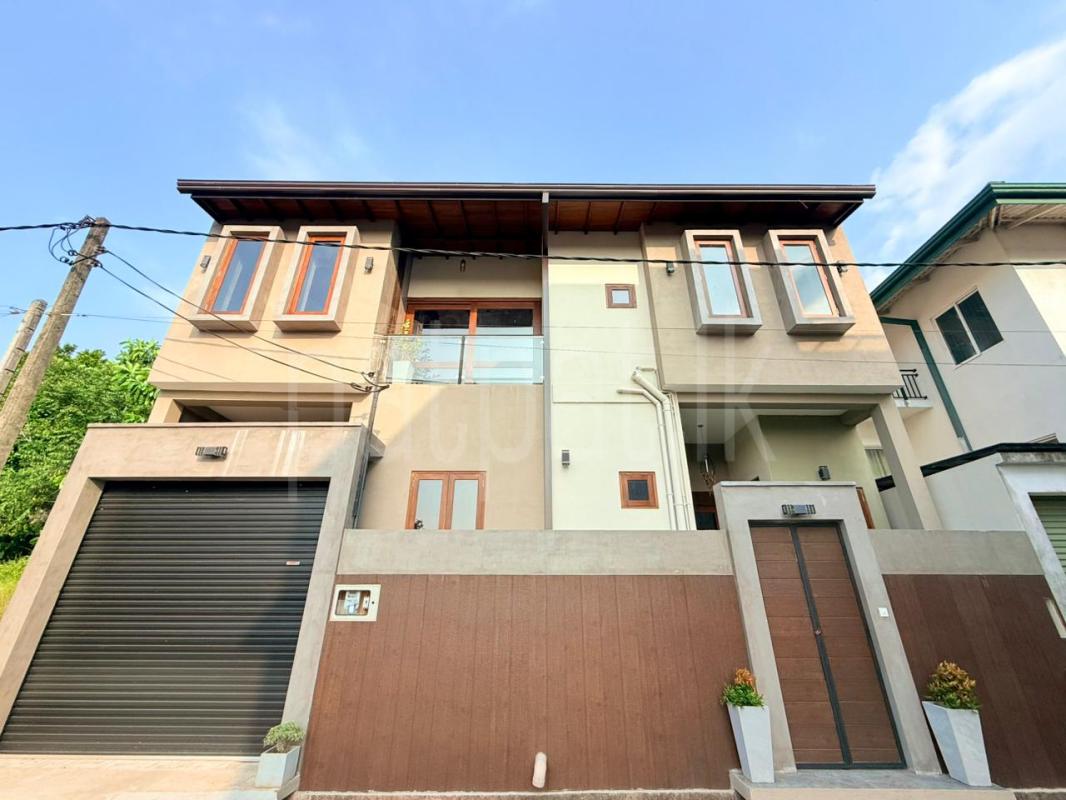 House for Sale in Talawatugoda