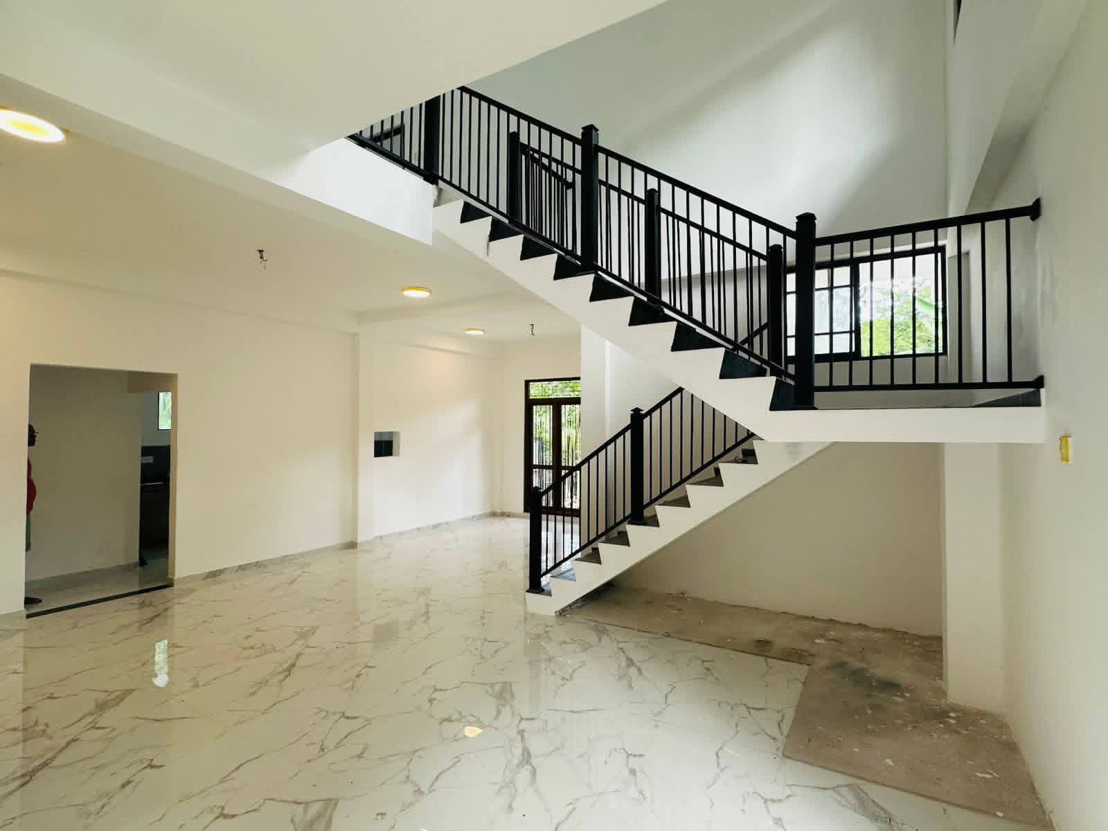 House for Sale in Athurugiriya