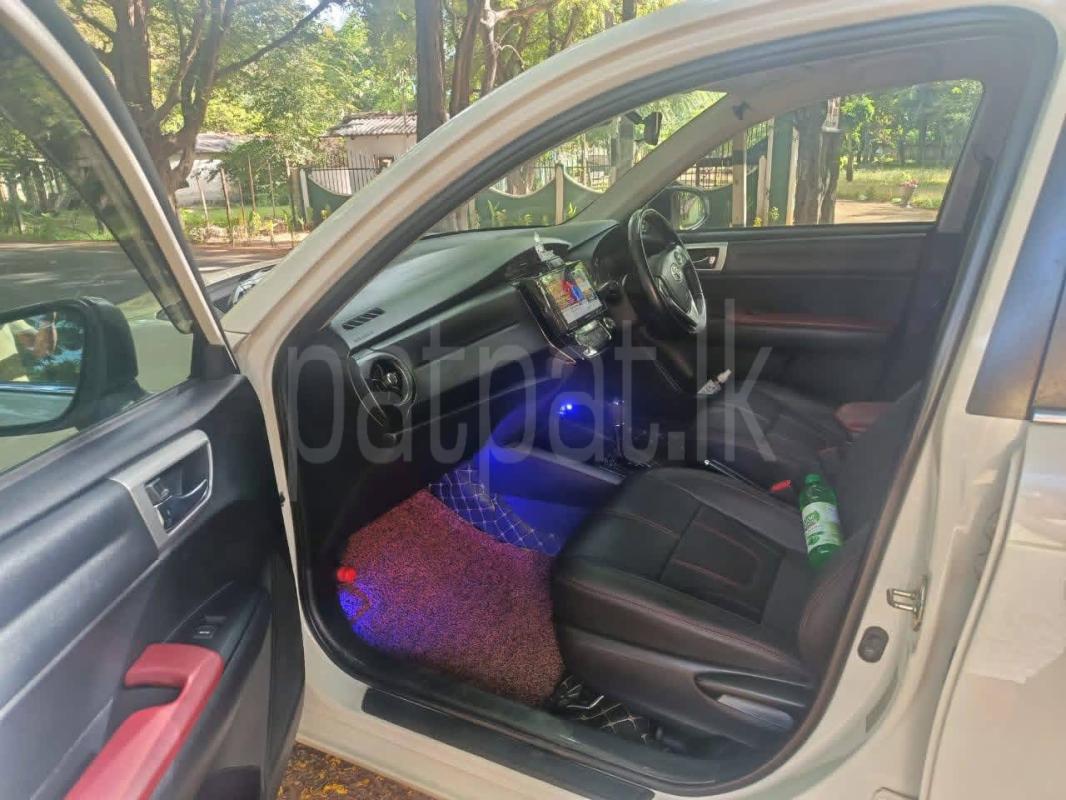 Toyota Axio 2016 - Used Car sale in Sri Lanka - patpat.lk