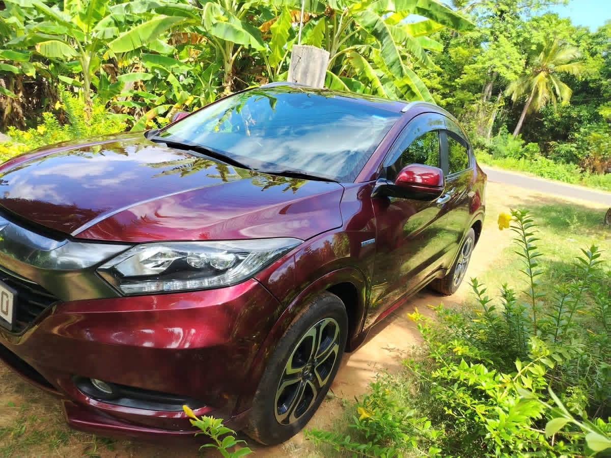 Honda Vezel 2015 - பயன்படுத்தப்பட்டது SUV sale in Sri Lanka - patpat.lk