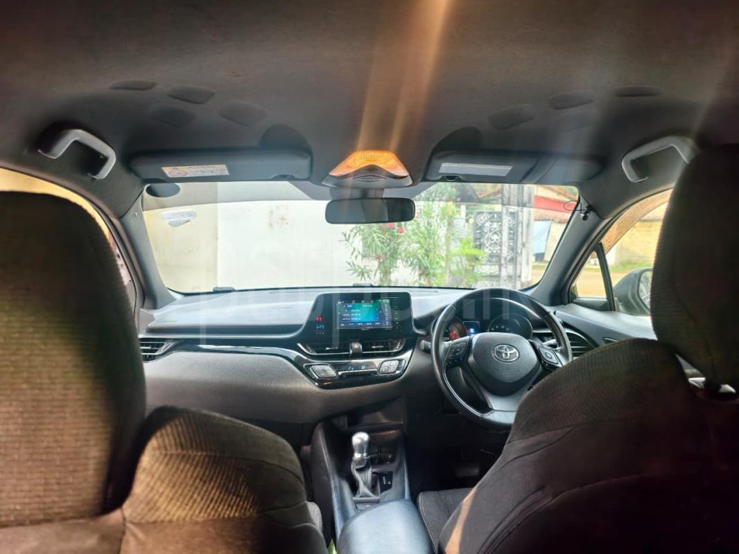 Toyota CHR 2017 - பயன்படுத்தப்பட்டது SUV sale in Sri Lanka - patpat.lk
