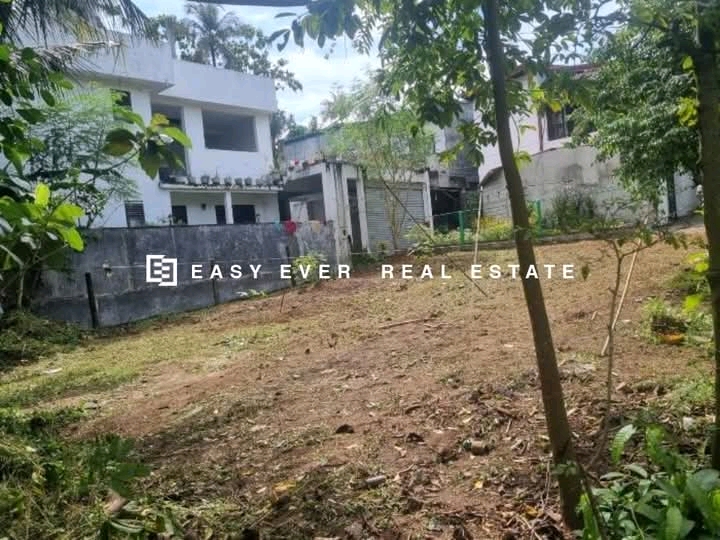 Commercial Land for Sale in Kadawatha
