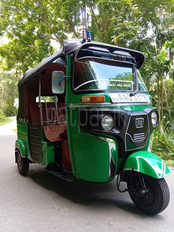 Bajaj Three Wheel 2014 - பயன்படுத்தப்பட்டது முச்சக்கர வண்டி sale in Sri Lanka - patpat.lk
