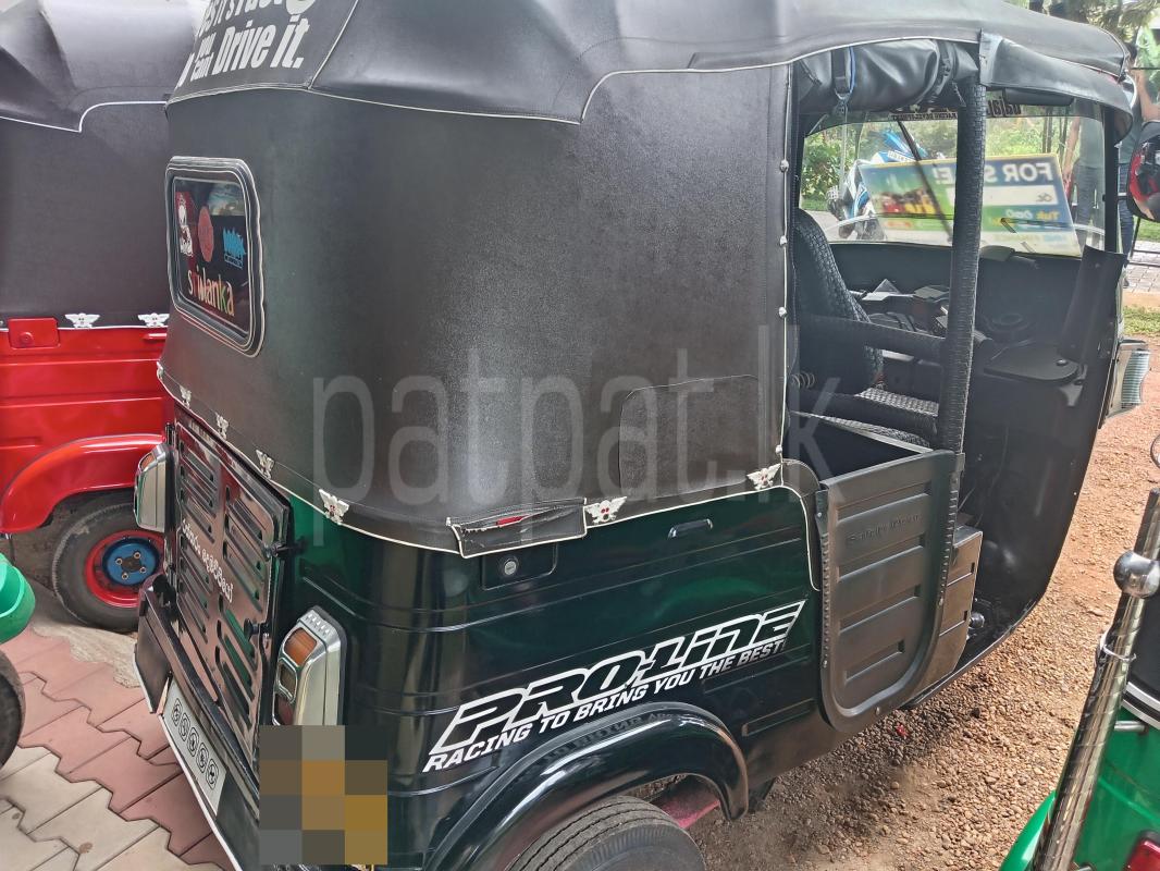 Bajaj 4 stroke 2010 - பயன்படுத்தப்பட்டது முச்சக்கர வண்டி sale in Sri Lanka - patpat.lk