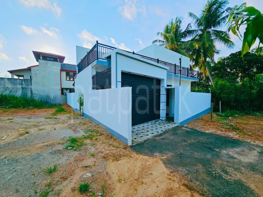 House for Sale in Athurugiriya